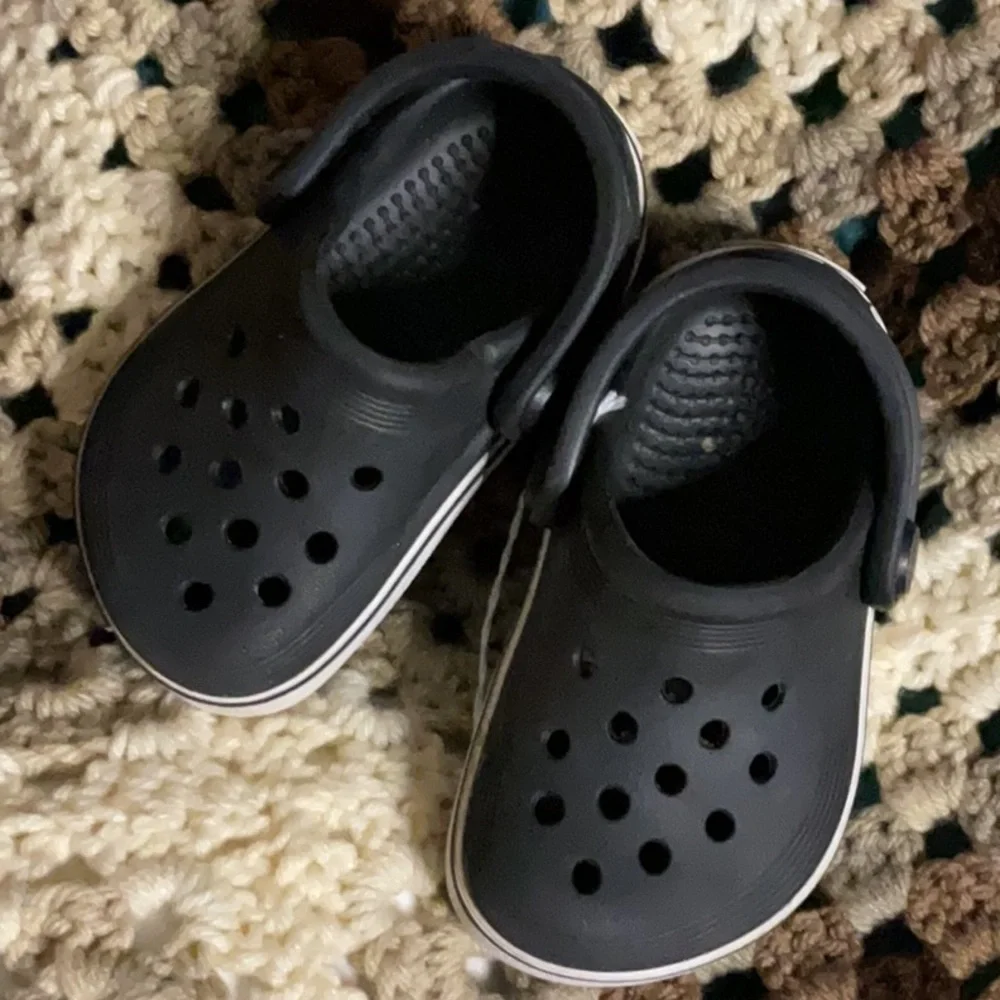 CROCS off court toddler clogs with Ventilation Holes and Croslite Foam